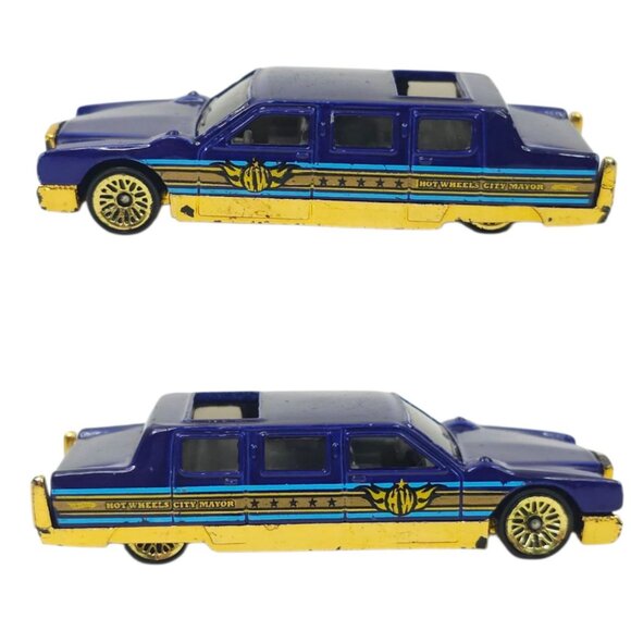 Hot Wheels Lamborghini City Mayor Mustang Mercedes C-Class Diecast 1:64 Lot Of 4 - Picture 3 of 10